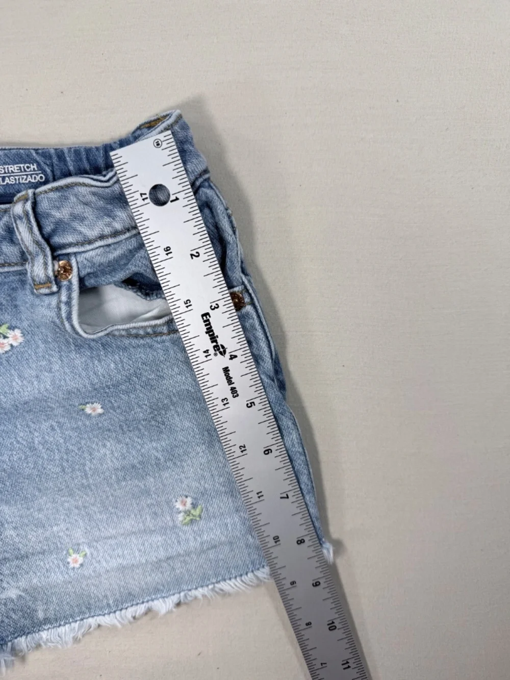 Cat & Jack Girls Floral Embroidered Denim Jean Shorts Stretch Size S (6/7)